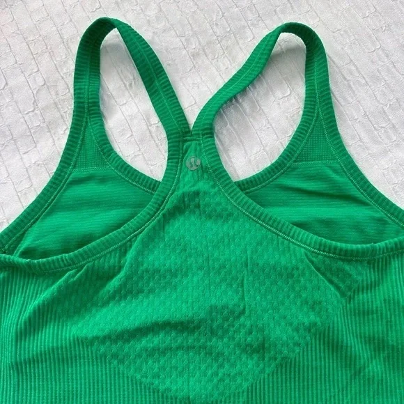 Lululemon Women’s Ebb To Street Tank in Green Bean Size 8 EUC Like New! - Picture 3 of 8